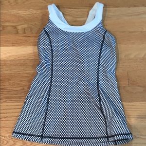 Lululemon workout top